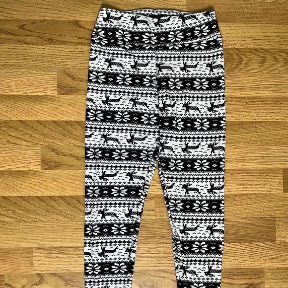 Adorable Christmas/Winter Themed Leggings - Picture 1 of 4